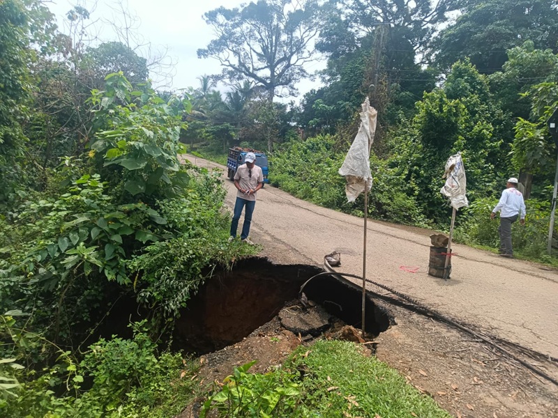 Masyarakat Dusun Tepian Danto Kabupaten Bungo Keluhkan Jalan Rusak, Minta Segera Diperbaiki 