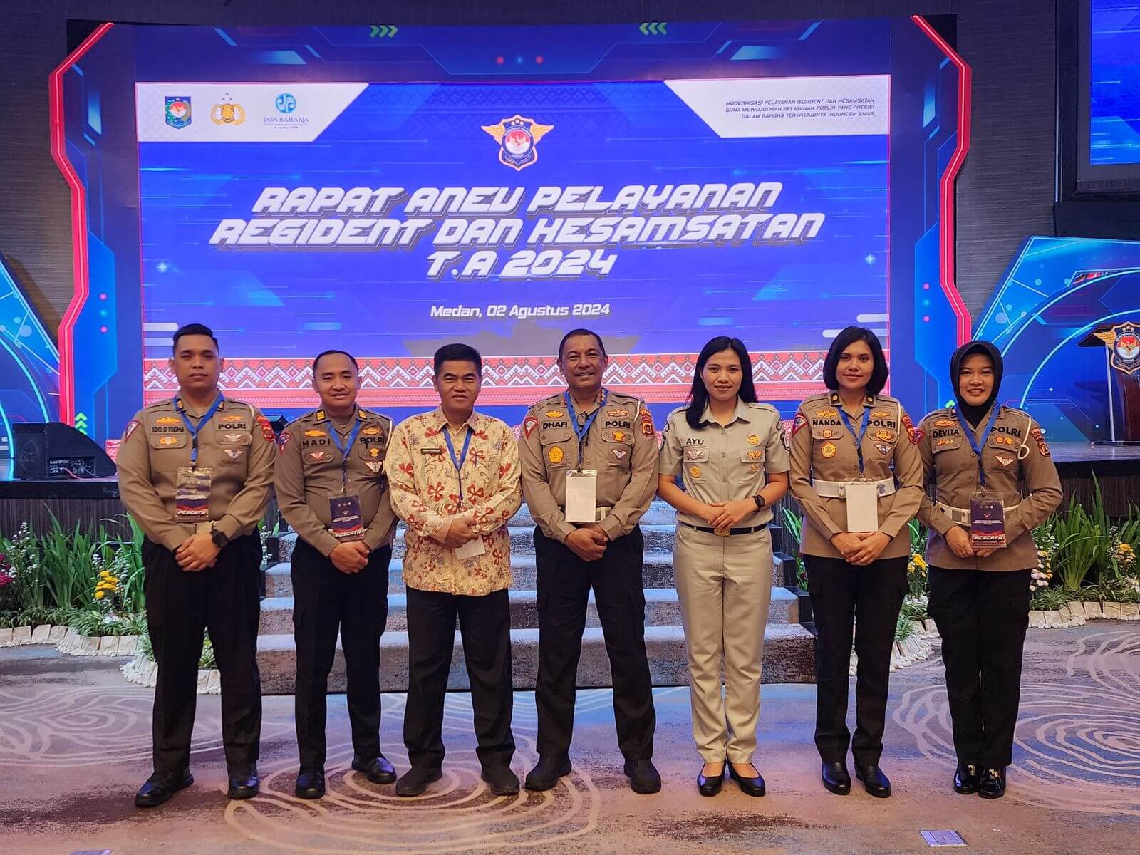 Tim Pembina Samsat Provinsi Jambi Hadiri Rapat Anev Pelayanan Regident dan Kesamsatan 2024 di Medan