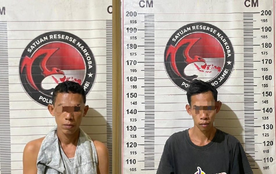 Digerebek! Dua Pria di Muaro Jambi Ditangkap Saat Asyik Sabu di Rumah & Kebun Sawit, Polisi Ungkap Fakta