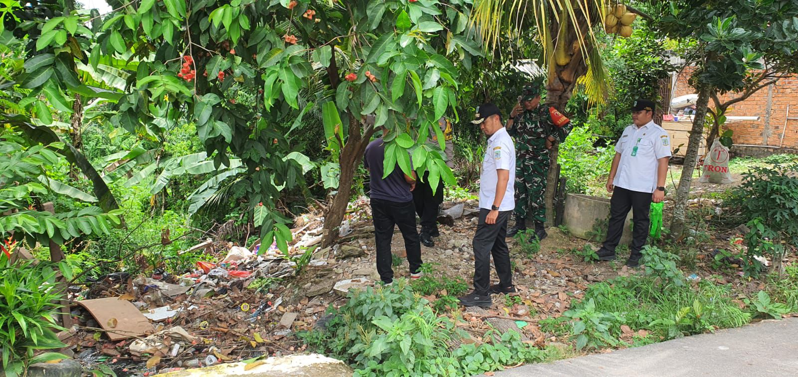 Drainase Tersumbat di RT 35 Jadi Perhatian, Warga Mayang Mangurai Siap Gotong Royong