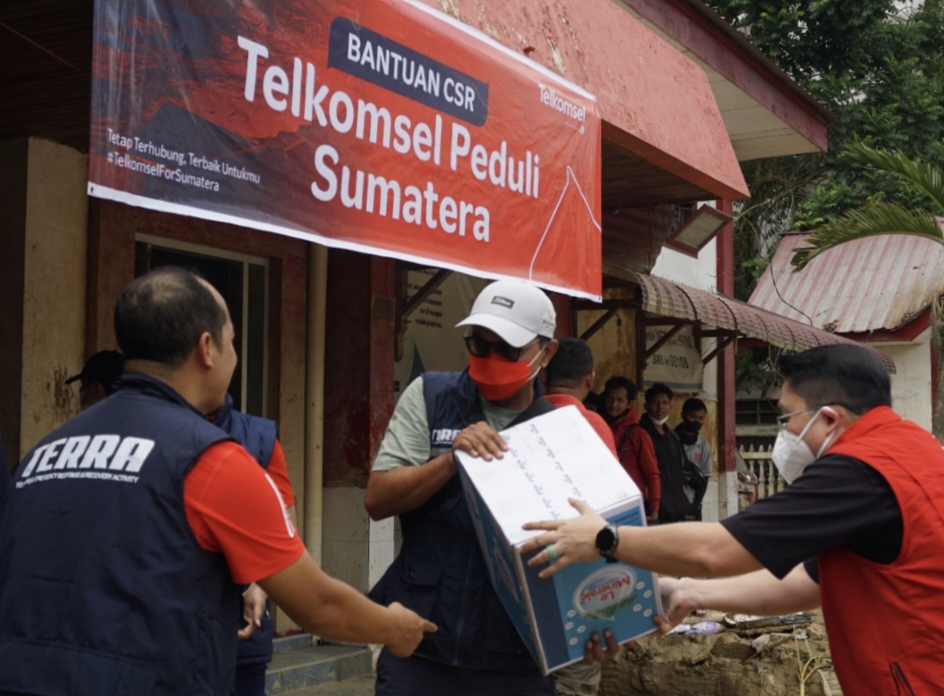 Telkomsel Percepat Pemulihan Jaringan dan Salurkan Bantuan Sosial untuk Masyarakat Aceh Tamiang