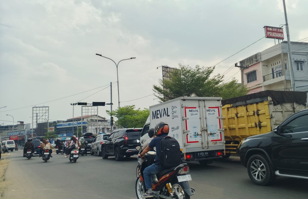 Traffic Light Simpang Rimbo Kota Jambi Tiba-tiba Gangguan, Ternyata Ini Penyebabnya