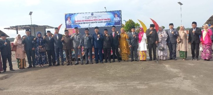 Bupati Tanjabbar Lantik 9 Pejabat Tinggi Pratama di WFC Kuala Tungkal