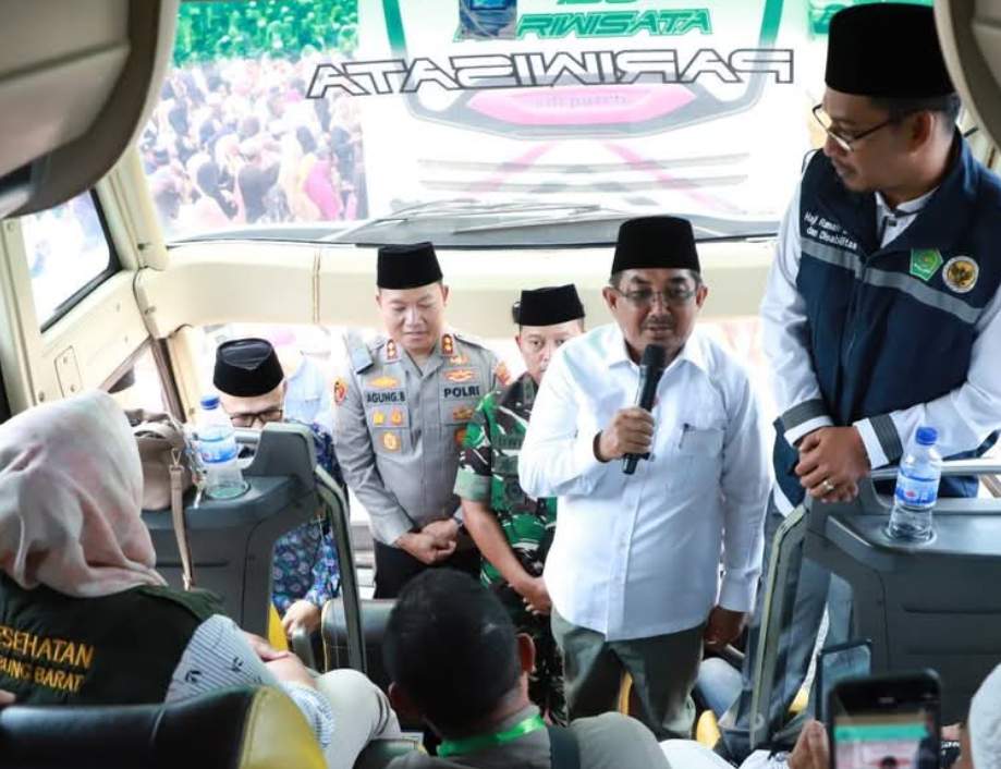 Bupati Anwar Sadat Sambut Kepulangan Jamaah Haji Kloter 19 Asal Tanjab Barat