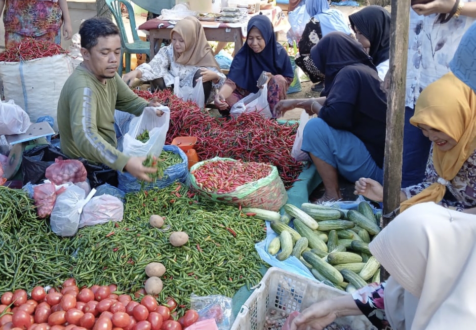 Duh! Harga Cabe Merah di Jujuhan Bungo Tembus Rp100 Ribu per Kilogram, Ibu Rumah Tangga Kaget