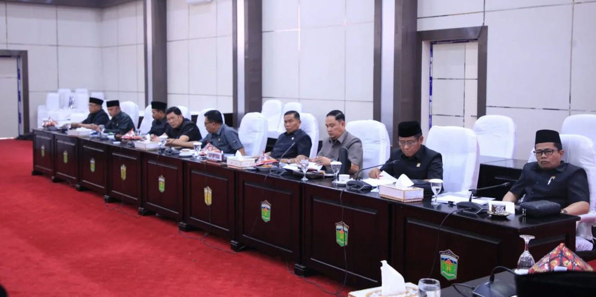 Pansus dan Bapemperda Gelar Pembahasan Rancangan Peraturan DPRD Kota Sungai Penuh tentang Tata Tertib