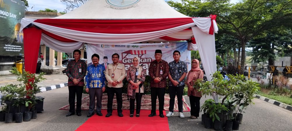 Pj Wali Kota Jambi Membuka Peluncuran Gerakan Pangan Murah Kota Jambi 2024 