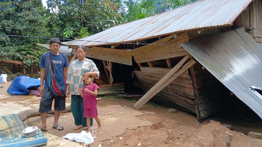 Banjir Terjang Kampung Penual Ujung Tanjung, Ratusan Rumah Terendam