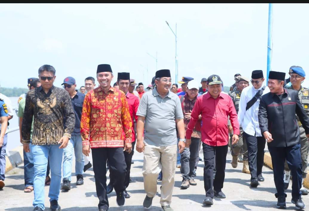 Bupati Anwar Sadat Dampingi Anggota DPR RI Komisi V Reses di Tanjab Barat