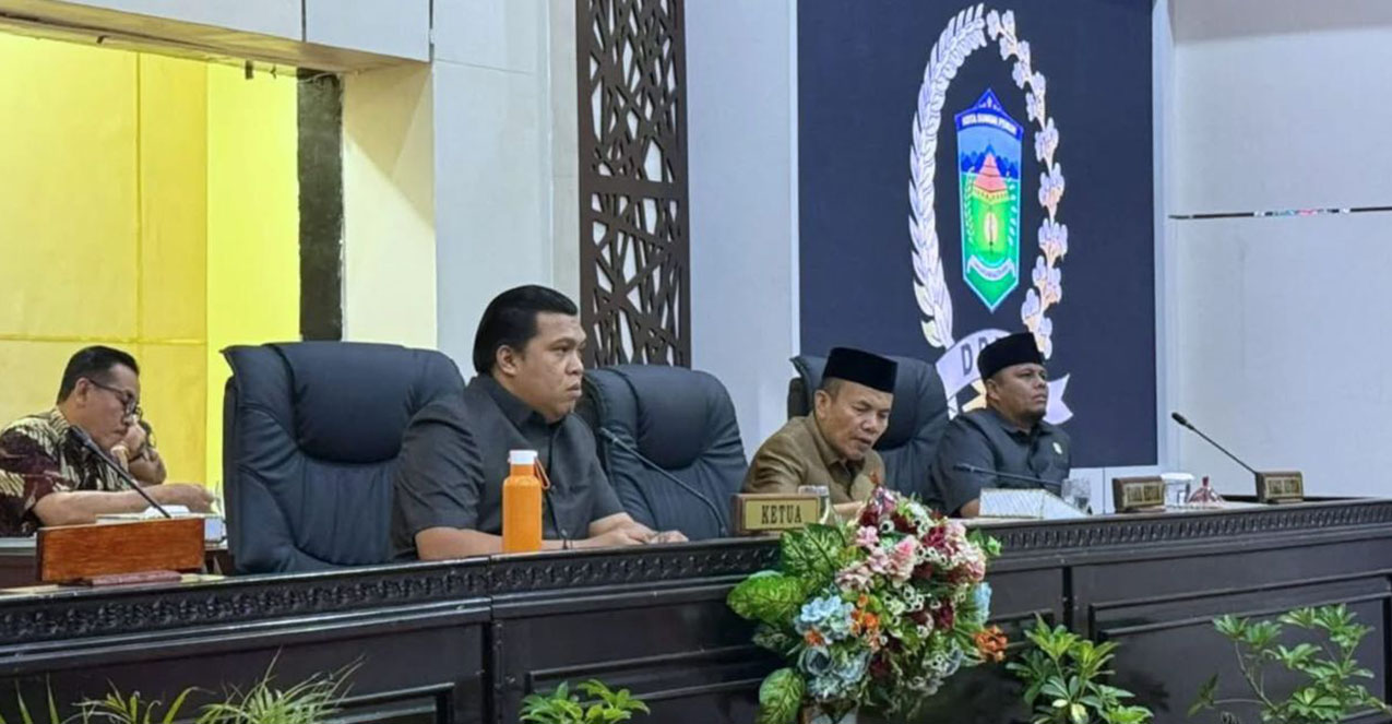Rapat Gabungan Penyampaian Laporan Hasil Pembahasan Ranperda APBD Tahun Anggaran 2026