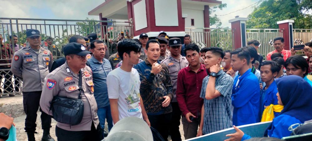 Aliansi Mahasiswa Tebo Demo ke PN dan Kejari, Minta Keadilan bagi Korban Asusila Anak