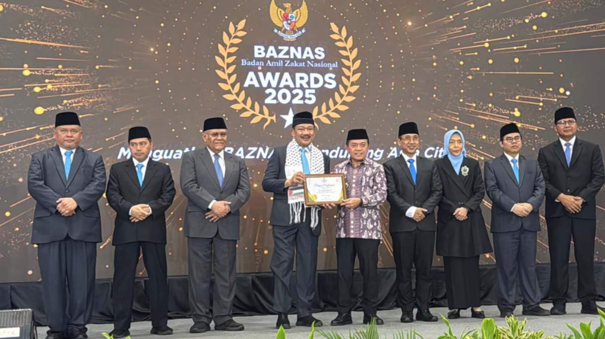 Gubernur Al Haris Raih BAZNAS Awards 2025, Tegaskan Komitmen Perkuat Zakat untuk Kesejahteraan Jambi