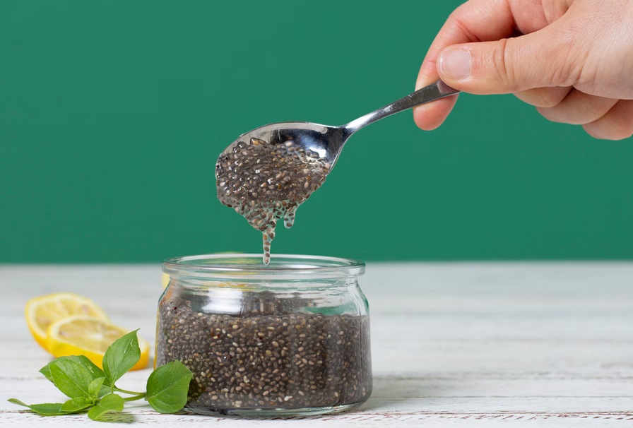 Waspada! Cara Tepat Konsumsi Biji Chia agar Tidak Menimbulkan Masalah Pencernaan