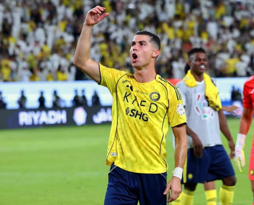 Cristiano Ronaldo Kalahkan Messi Lagi! Forbes Tetapkan CR7 Sebagai Raja Kaya Dunia Sepak Bola 2025