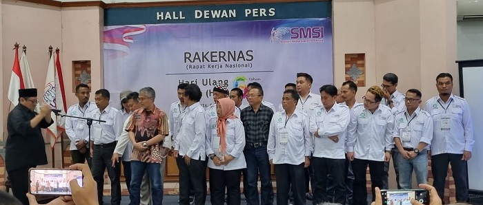 Pemred jambi-independent.co.id Risza S Bassar, Dilantik Jadi Ketua Forum Pemred SMSI Provinsi Jambi
