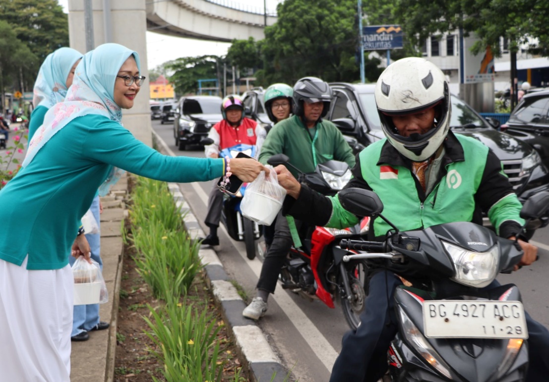 YBM PLN UID S2JB Gelar Kegiatan Berbagi di Bulan Ramadhan, Ribuan Penerima Manfaat Tersenyum Bahagia