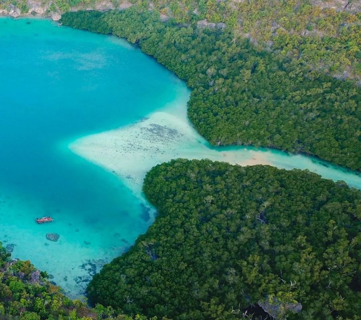 Telaga Nirwana, Permata yang Tersembunyi di Nusa Tenggara Timur