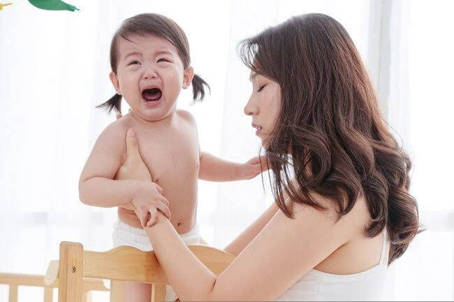 Jaga Emosi, Ini 5 Tips Atasi Anak Rewel dan Cengeng, Bawa Tenang Ya Bun..