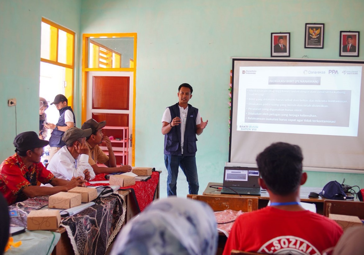 Insan PLN IP UBP Jambi Torehkan Prestasi di Relawan Bakti BUMN Batch VIII, Beri Manfaat Nyata untuk Warga