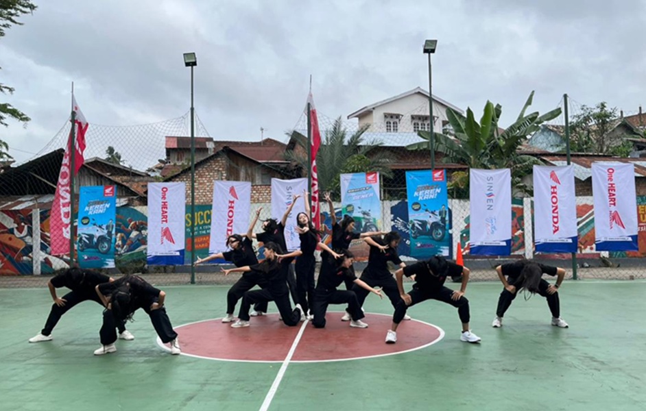 Bikin Merinding! Dance Fagacy dan Beka Nation SMA Bina Kasih Menggila di Roadshow Honda DBL Jambi 2026