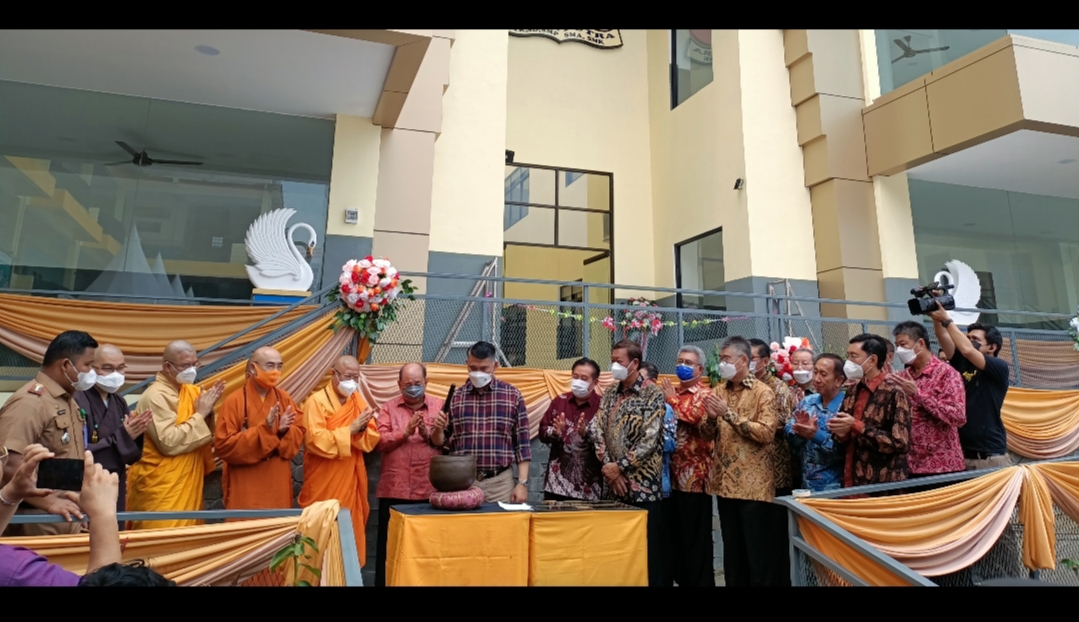 Wali Kota Jambi Syarif Fasha Resmikan Gedung Sekolah Sari Putra 