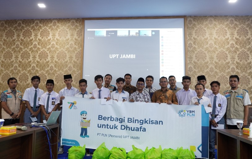 PT PLN UPT Jambi Berbagi Bingkisan dan Kebahagiaan Bersama Anak Yatim dan Kaum Dhuafa
