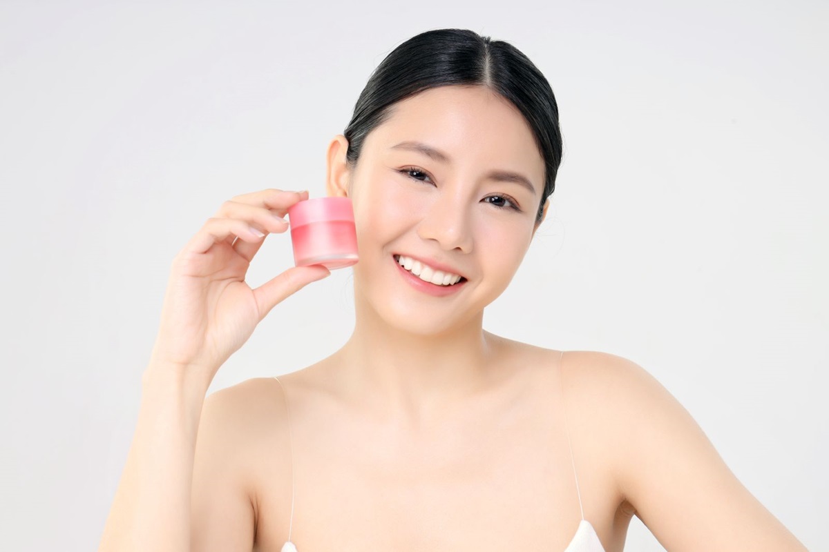 Rekomendasi Skincare Korea Viral yang Worth It To Buy, Wajib Coba!