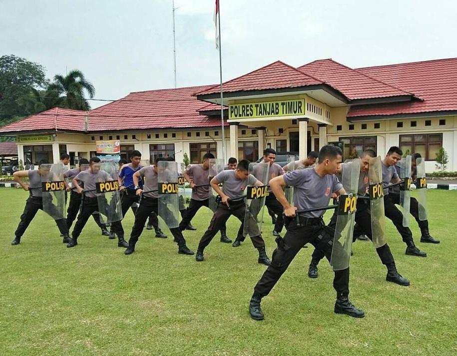 Amankan Pilkades Serentak, Ratusan Personel Polres Tanjab Timur Diterjunkan