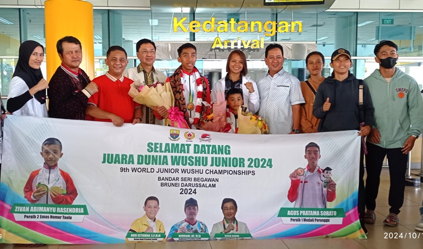 Raih Medali di Kejuaraan Dunia, 2 Atlet Wushu Jambi Disambut di Bandara Sultan Thaha