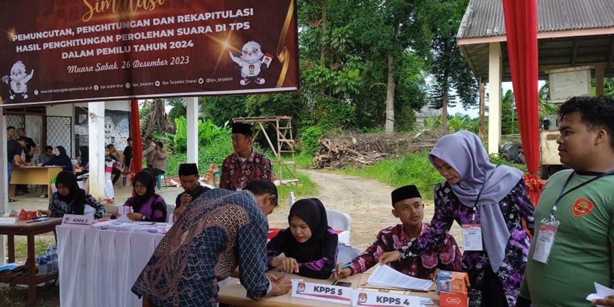 Jelang Pelaksanaan Pencoblosan, KPU Tanjab Timur Gelar Kegiatan Simulasi