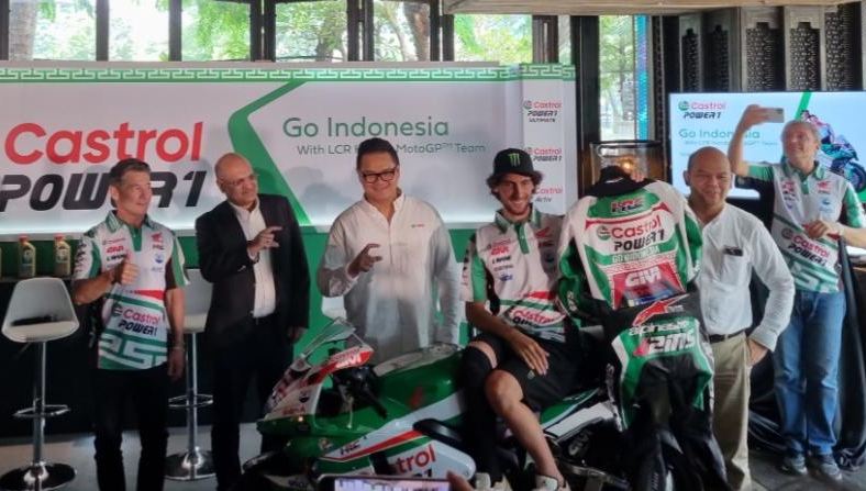MotoGP Mandalika 2023: Alex Rins Pamerkan Motif Batik di Motor serta Baju Balapnya