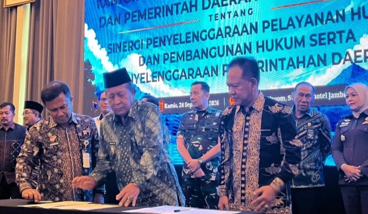 Wabup Merangin Teken MoU dengan Kementerian Hukum