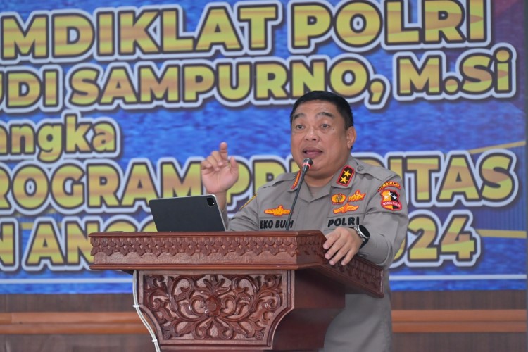 Wakalemdiklat Polri Harap Personel Polda Jambi Tak Bergaya Hedon 