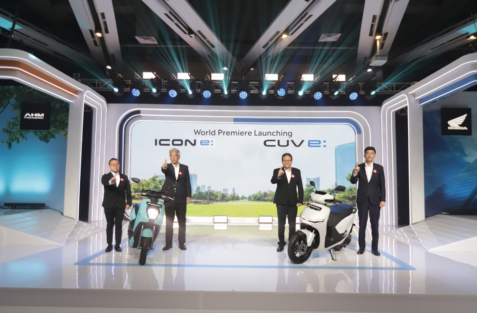 AHM Luncurkan Honda ICON e dan CUV e