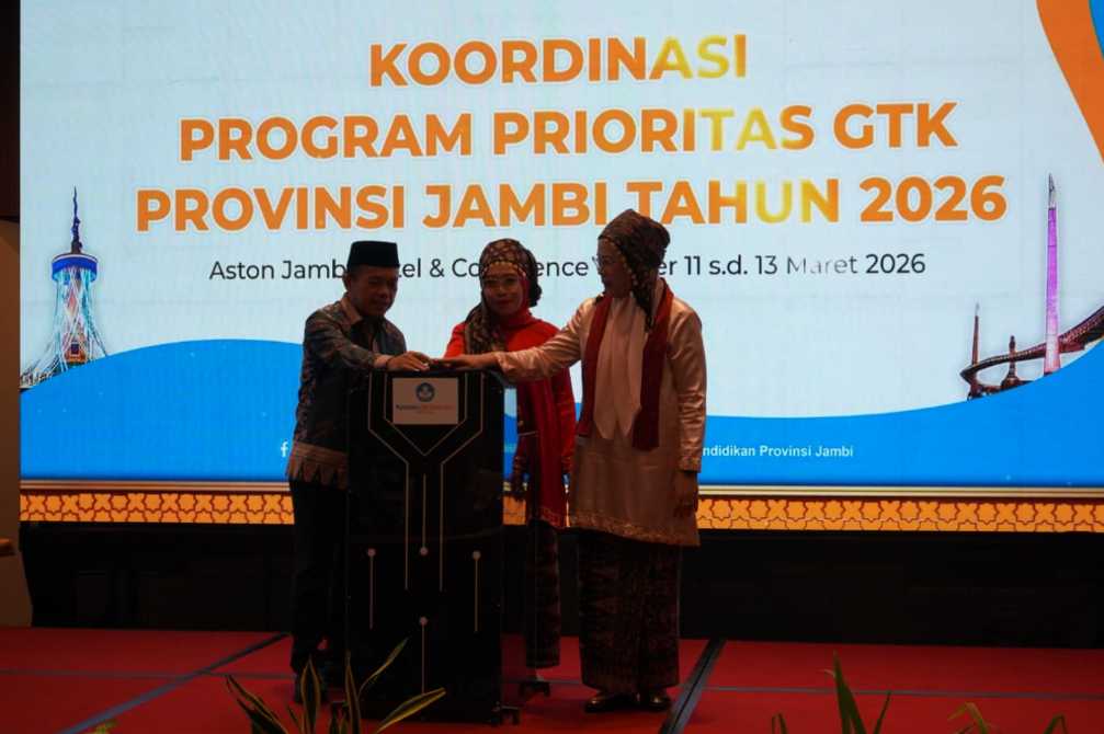 Program Prioritas Guru 2026 Dimulai, Gubernur Al Haris Dorong Peningkatan Kualitas Pendidikan