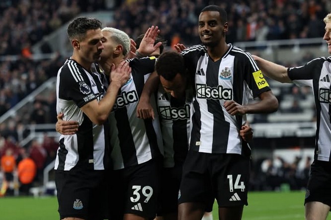 Newcastle Hancurkan Aston Villa 3-0, West Ham Tumbangkan Southampton pada Pekan ke-18 Liga Inggris