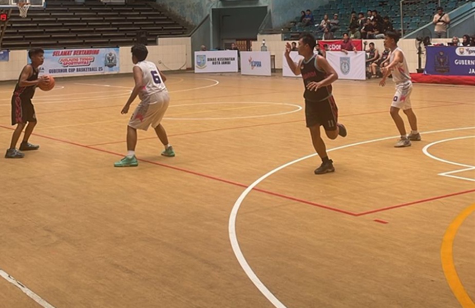 Tim Putra SMA Unggul Sakti Mendominasi, Simak Jadwal Pertandingan Gubernur Cup Basketball 2025 Hari Ini