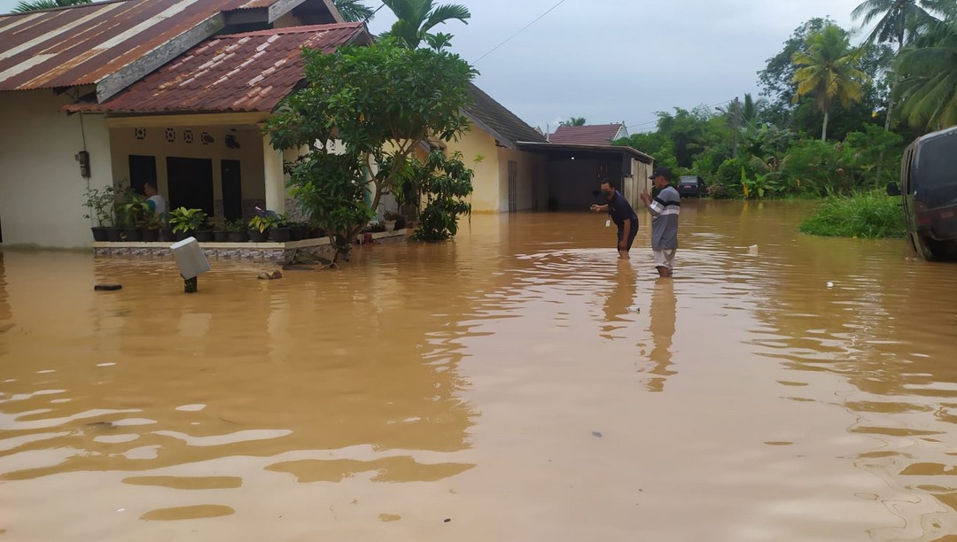 Puluhan Rumah Warga di RT 12 Kenaliasam Bawah Terendam Banjir