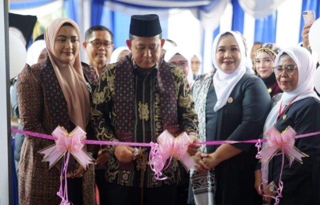 Bupati Muaro Jambi Resmikan Gedung IBI dan Buka Muscab ke-IV: Dorong Peran Bidan Percepat Penurunan Stunting
