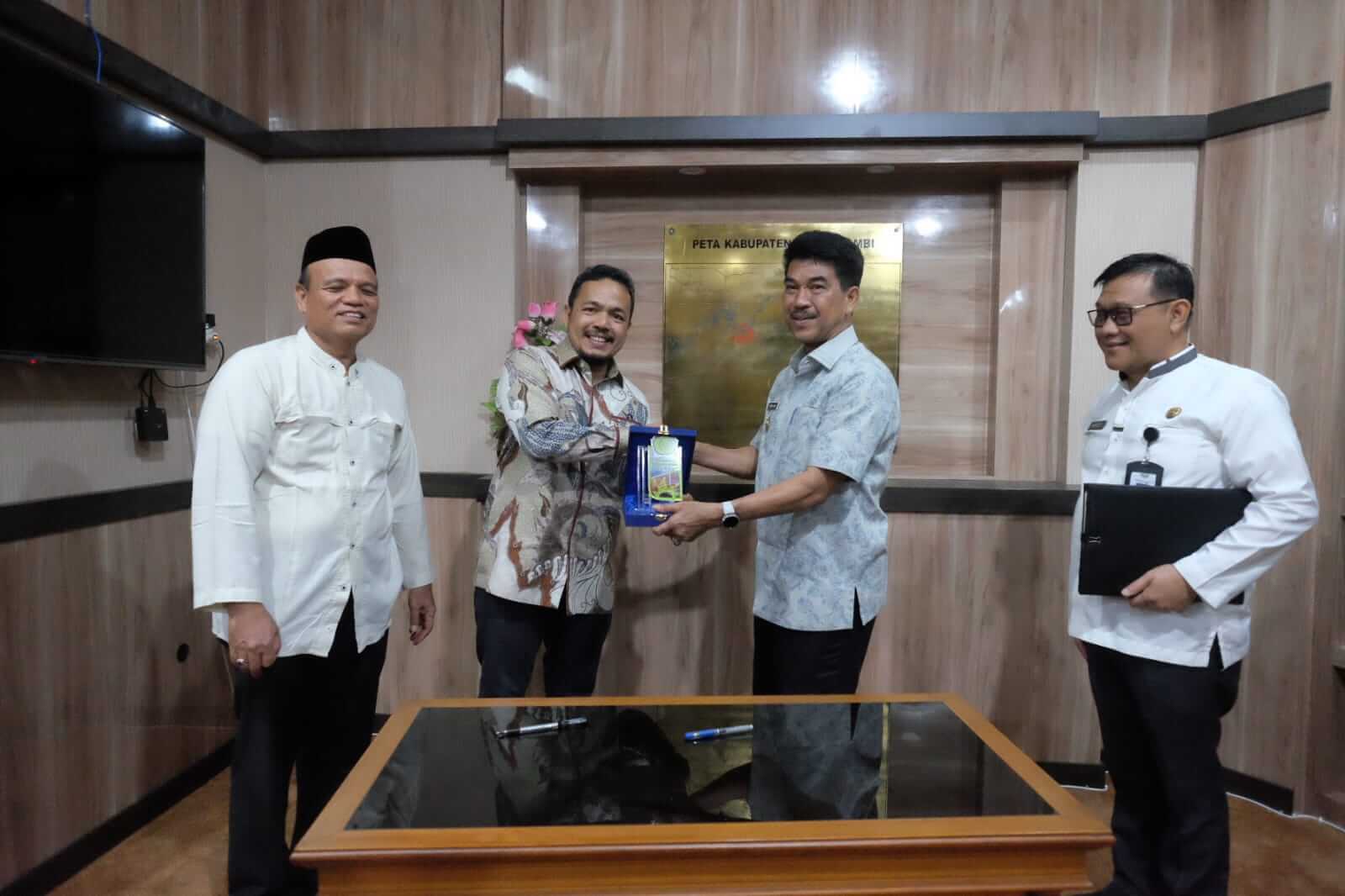 Tingkatkan Bidang Pendidikan, Pemkab Muaro Jambi Lakukan MoU dengan Universitas Muhammadiyah 