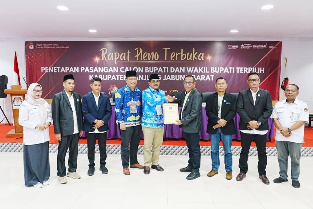 KPU Tetapkan Anwar Sadat dan Katamso Sebagai Bupati dan Wakil Bupati Tanjab Barat Terpilih Periode 2024-2029