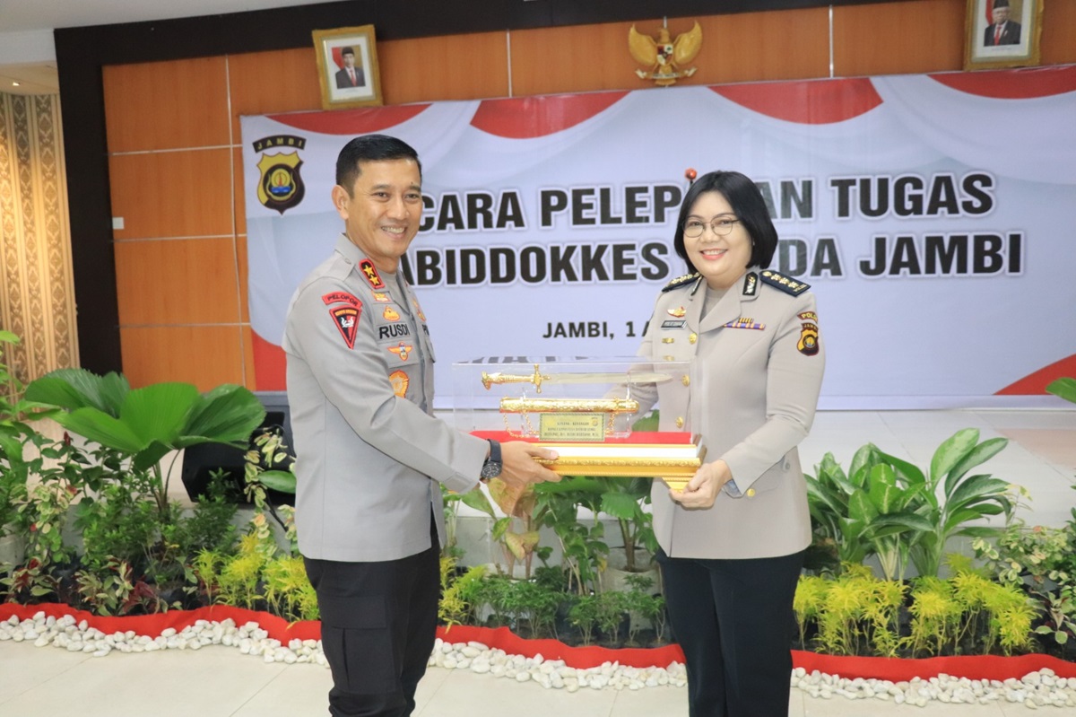 Penyerahan Jabatan Kabid Dokkes Polda Jambi, Kombes Pol dr Yolie Diana Koesnin Purnatugas 