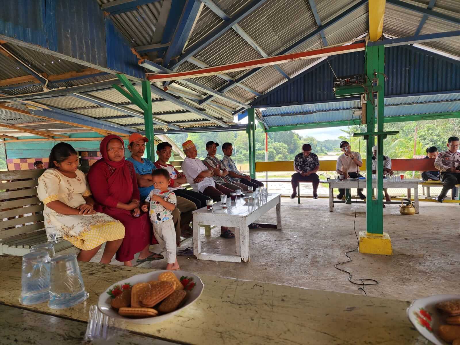 Jumat Curhat, Kapolsek Muko Muko Bertemu Warga Dusun Mangun Jayo