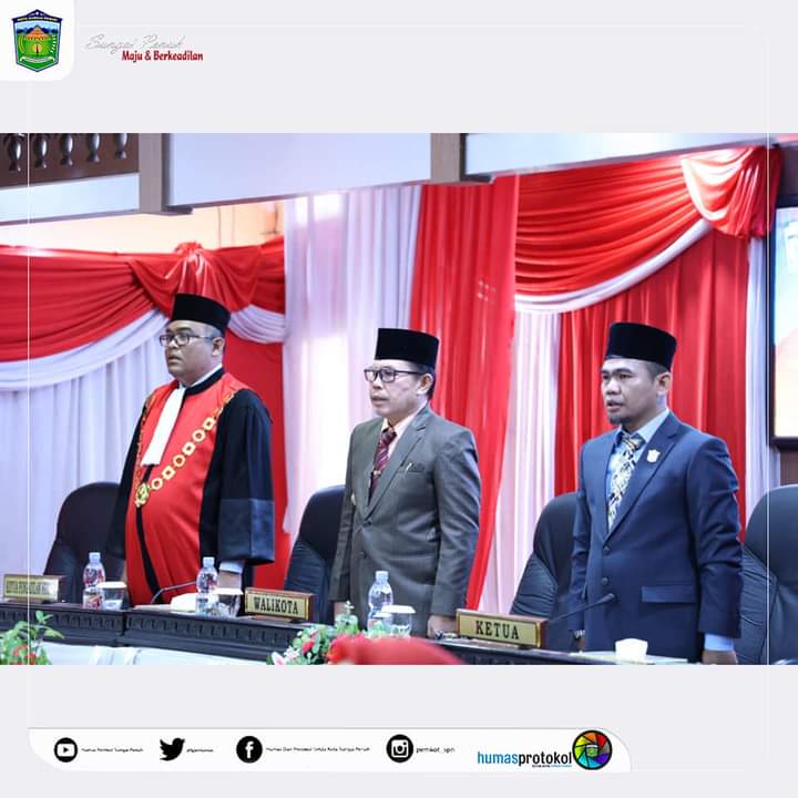 Wako Ahmadi Hadiri Paripurna Sumpah dan Janji Wakil Ketua DPRD dan PAW Anggota DPRD Sungai Penuh