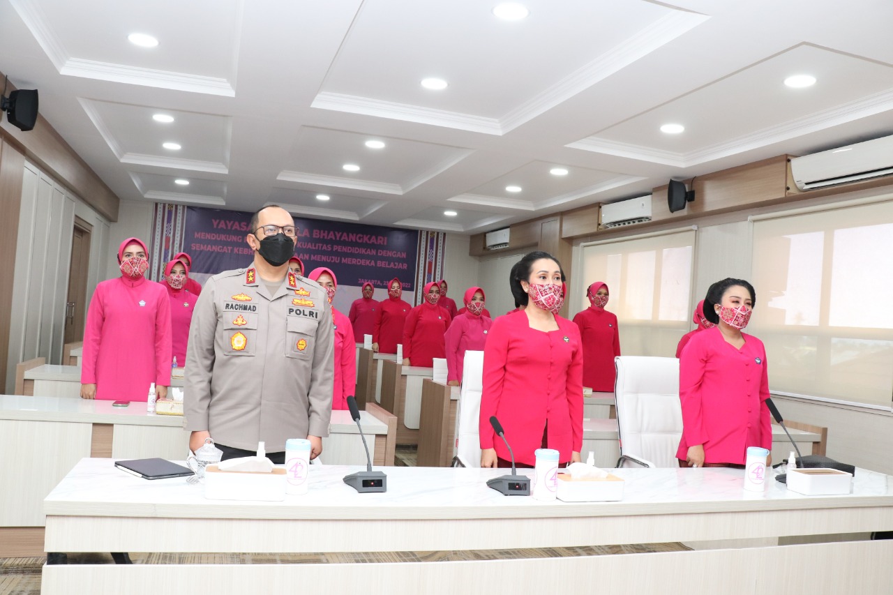 Kapolda dan Ketua Bhayangkari Daerah Jambi Hadiri Perayaan HUT ke-42 Yayasan Kemala Bhayangkari