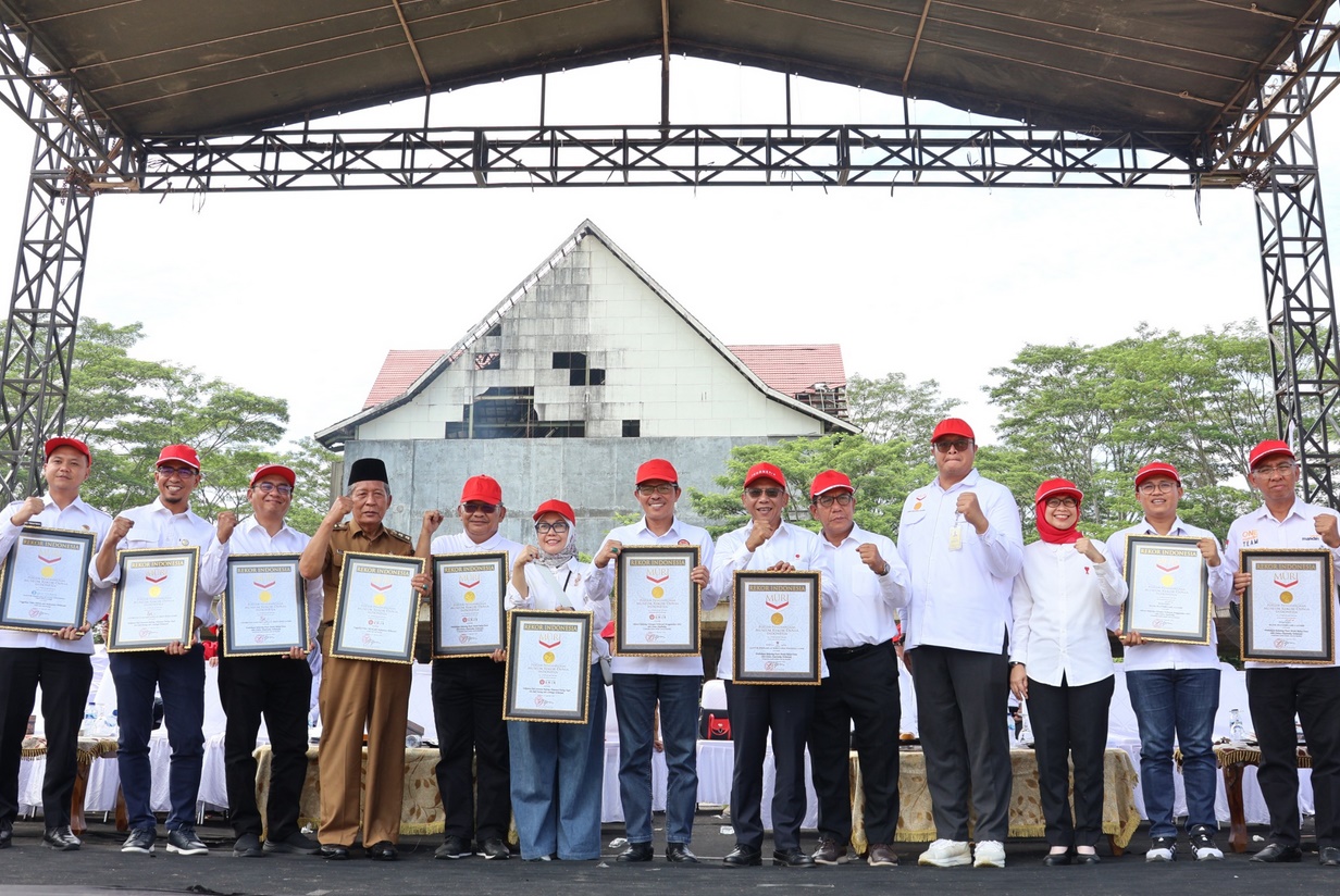 UNJA Torehkan Sejarah, Pecahkan 4 Rekor MURI Sekaligus di PKKMB 2025