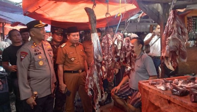 Jelang Hari Raya Idul Fitri 1444 H, Pemkab Sarolangun Sidak ke Pasar