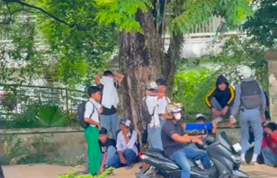 Oalah! Pelajar SMA dan SMP Mau Nimbrung Demo di Jambi, Langsung Disuruh Pulang