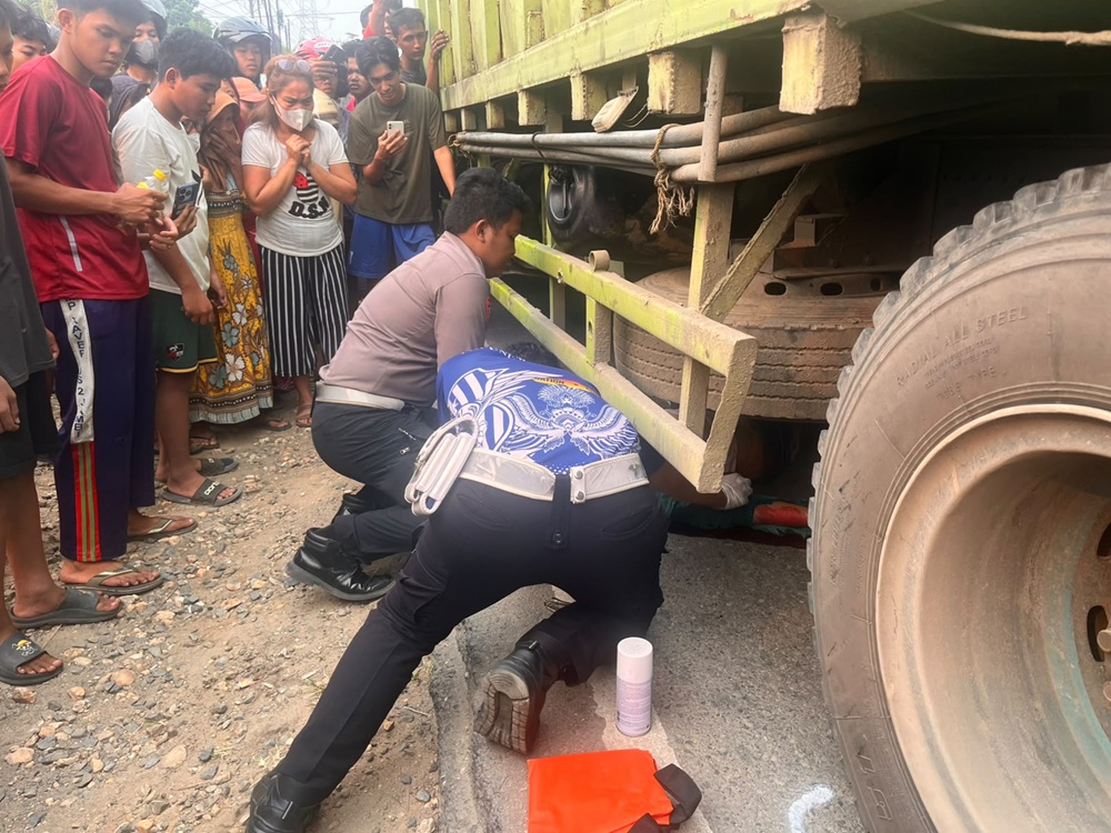 Kecelakaan Maut di Jaluko Muaro Jambi, Pasutri di Motor Revo Tewas Usai Ditabrak Truk Hino