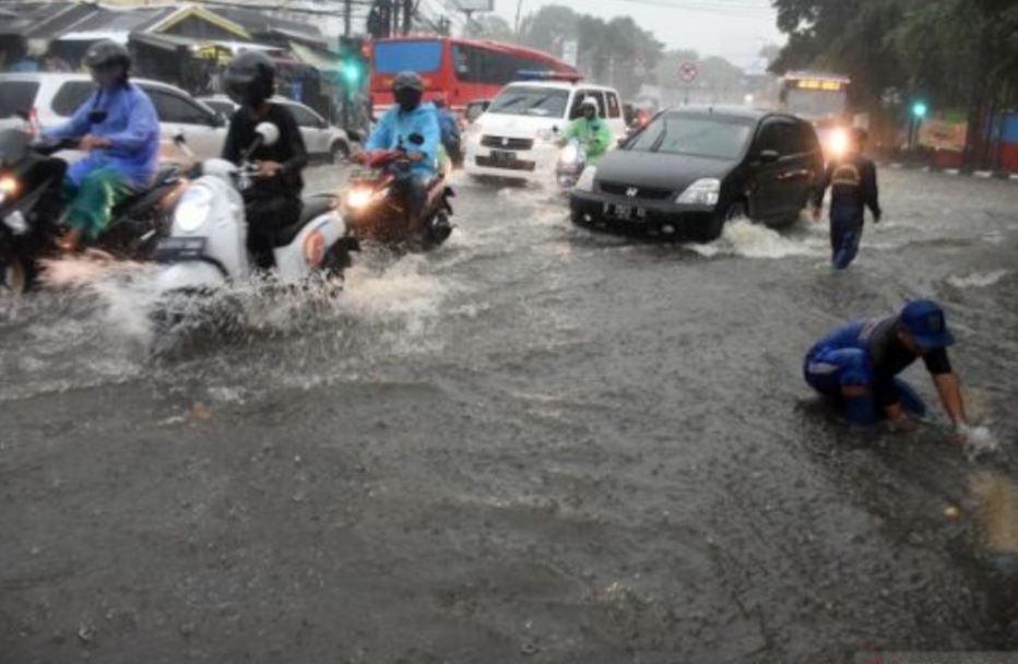 Ini 3 Risiko jika Mobil Terobos Banjir